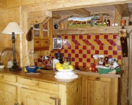 COMBLOUX Cosy rez jardin dans chalet individuel-face Mt-Blanc, 2 pas du village  