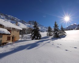 CHALET INDEPENDANT AU PIED DU GALIBIER, VALLOIRE, GRAND JARDIN 