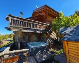 Chalet Vars 18 personnes — Piscine, jacuzzi, sauna • Vue pistes plein sud
