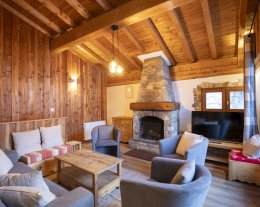 CHALET LOUGAROU CHALET LOUGAROU
