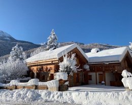 L'ANNAPURNA ET SON MAZOT, chalet **** à 200 m des pistes et des commerces, séjour sans voiture