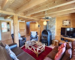 Chalet à MEGEVE 200 M2 pour 6/8 personnes 3 Chambres PROCHE CENTRE ET PISTES  - WIFI