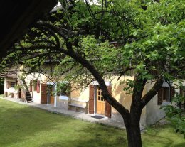  châlet savoyard typique et ensoleillé avec jardin