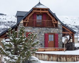 Chalet de caractère grand confort,  avec vue panoramique sur la Vallée d'Aure - 2 chambres