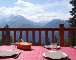 L'Esquirol (demi-chalet Hermine) L'Esquirol (demi-chalet Hermine)