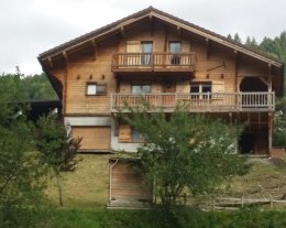 La Chevrière, très beau chalet authentique, vue panoramique , proche Megève
