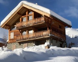 AlpenRose   5 * proche des pistes, avec sauna et espace détente 