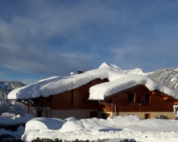 Le Wapiti chalet de charme,au pied des pistes, à 150m du coeur du village