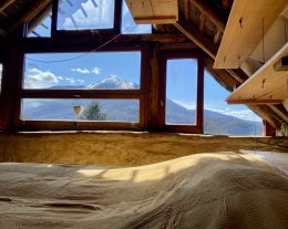 Lov'In'Grange, cabane de trappeur dans les Pyrénées