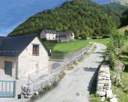 Gîte la Grange **** à Cauterets,WIFI,parking privé