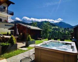 ** GD CHALET CENTRE JACUZZI EXTERIEUR 12-18 pers. MORZINE **