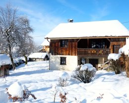 Grand chalet, entre Les Carroz et Morillon, Agy