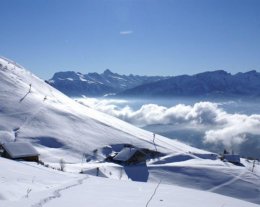 CHALET TOUT CONFORT SUR LES PISTES AVEC SPA+SAUNA pour 10/18 Personnes CHALET TOUT CONFORT SUR LES PISTES AVEC SPA+SAUNA pour 10/18 Personnes