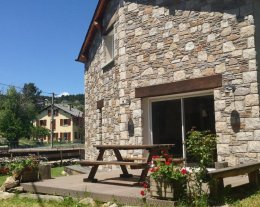 Chalet en pierre avec jardin, navette gratuite pour skier à Pyrénées 2000/Font-Romeu !