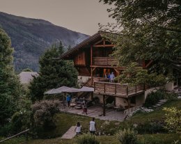 Promo Mars-Avril 2025 - 2134€ /semaine !!  Superbe Chalet 4* - 3 Chambres - au pied du Mont-Blanc avec Sauna - Jardin