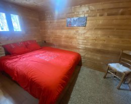 CHALET COSY "LES TROIS FLOCONS" SUR LES PISTES (135 m2) Au calme dans un écrin de verdure- Classé 4 ****