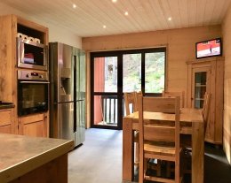 Les Avenieres, 19/22 E Les Avenieres, 19/22 E