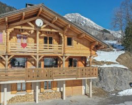 Magnifique chalet "Juline" mitoyen, 4 étoiles, 12 personnes, 5 chambres, proche commerces !