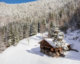 Ancienne ferme authentique pour 14 au panorama exceptionnel