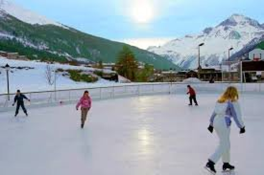 patinoire à 400m