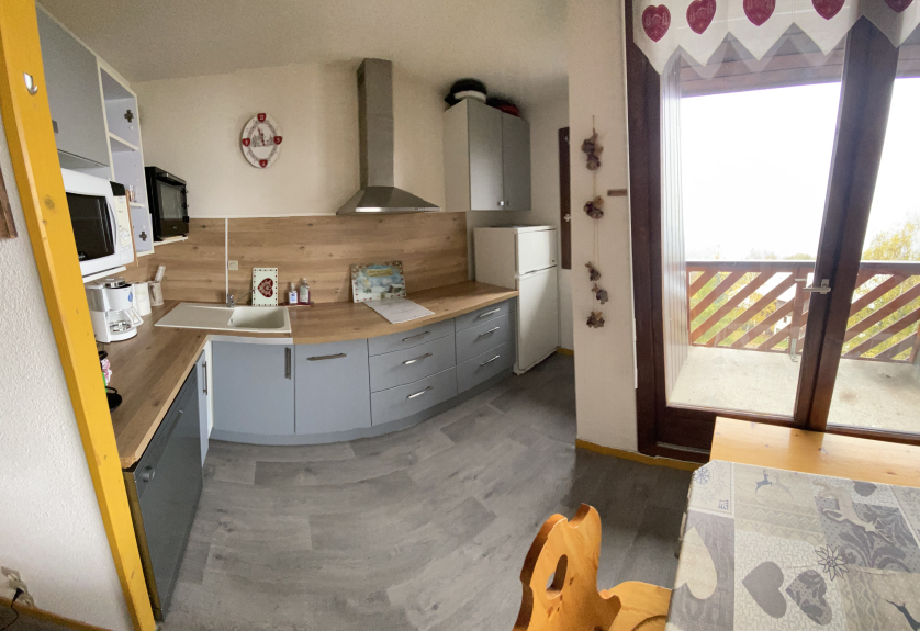 Photo panoramique de la cuisine