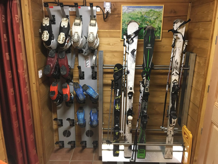débottoir, sèche-chauffe chaussures et rack à skis