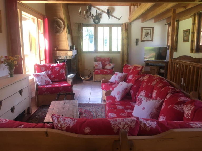 salon avec cheminée (en cours de réaménagement)