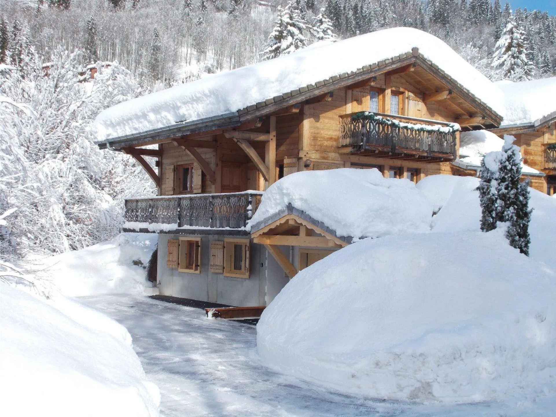 Le chalet l'hiver