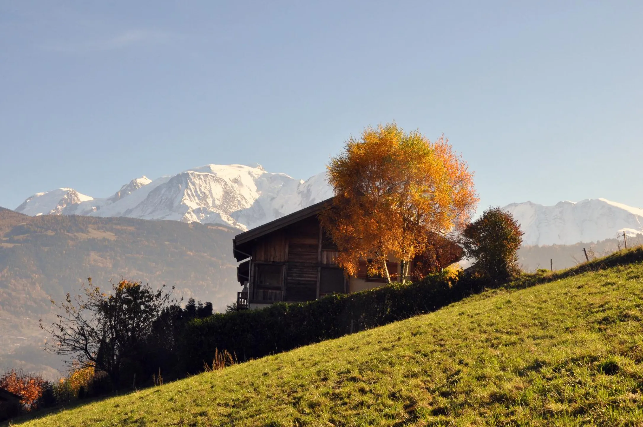 Le chalet face au massif du Mont Blanc