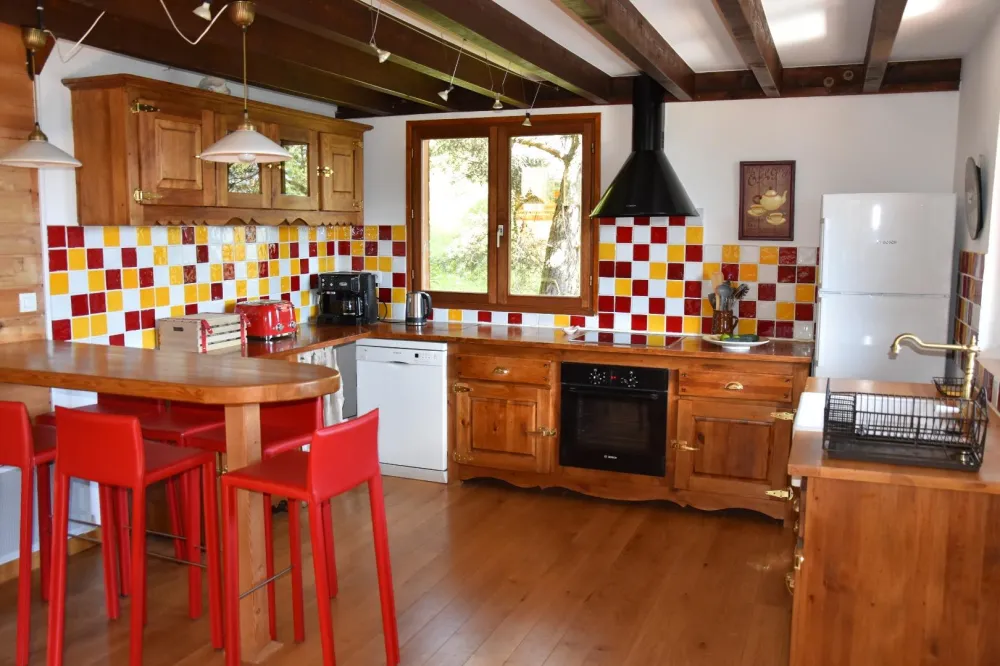 La cuisine et son bar