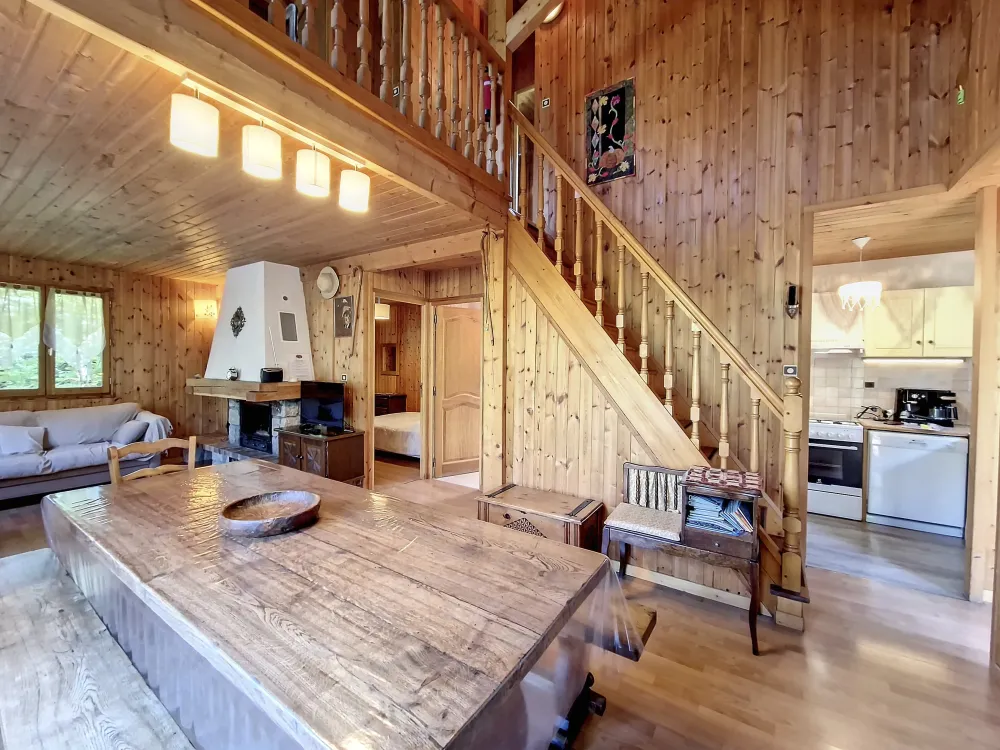 Chal les bans - vallouise. petit chalet avec jardin pour 7 personnes.