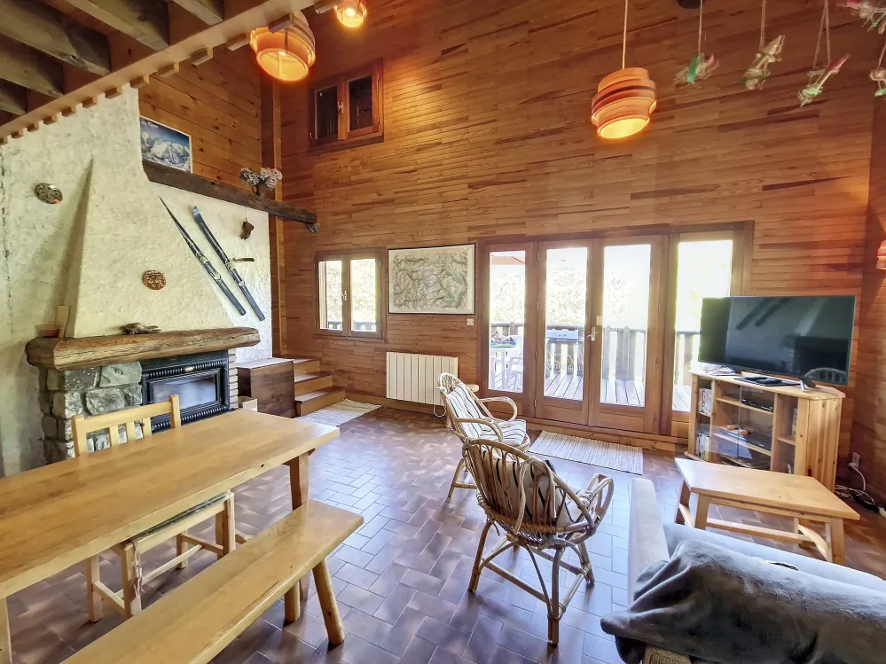 Chal manou - vallouise- la casse : chaleureux chalet "rétro"