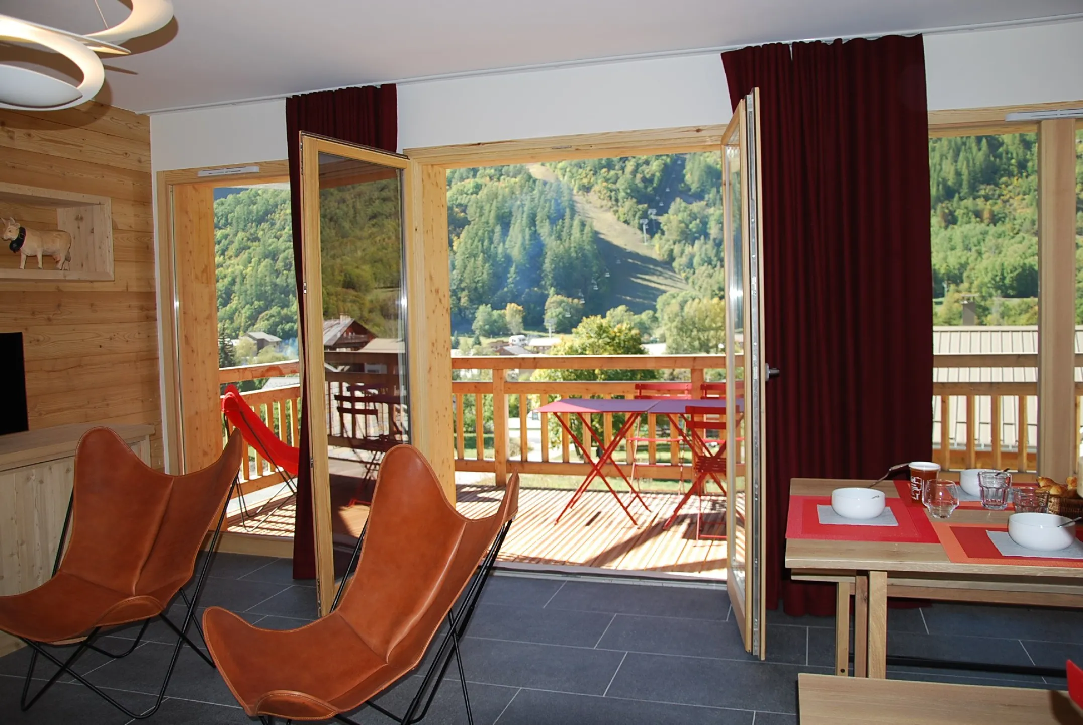 Chal marmottons - pelvoux : magnifique appartement neuf pour 8 personnes