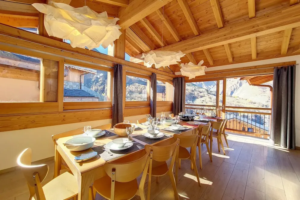 Chalet litote