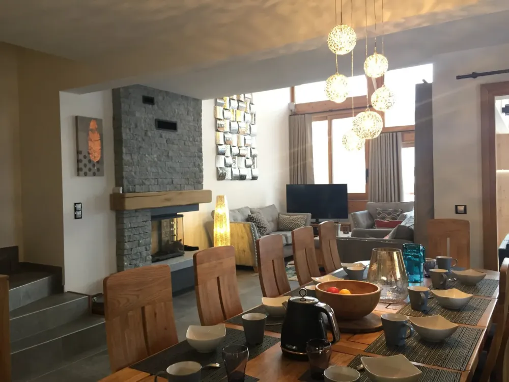 Chalet tawny