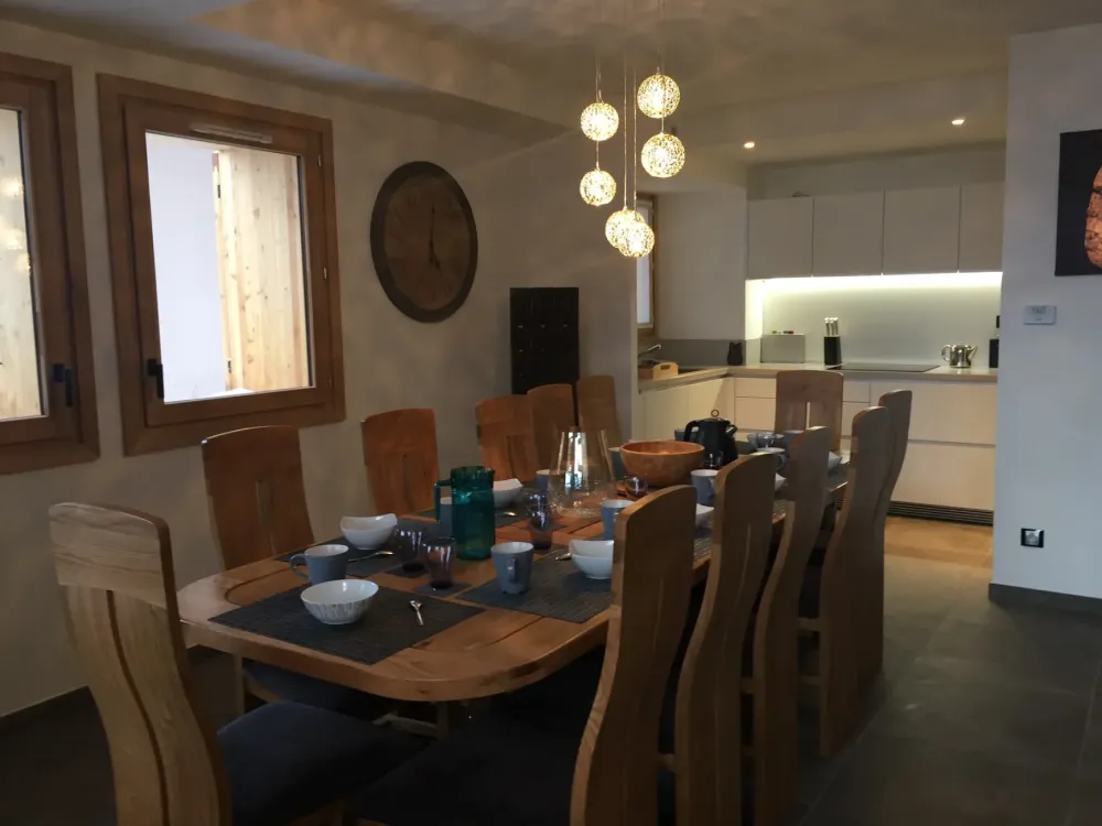 Chalet tawny