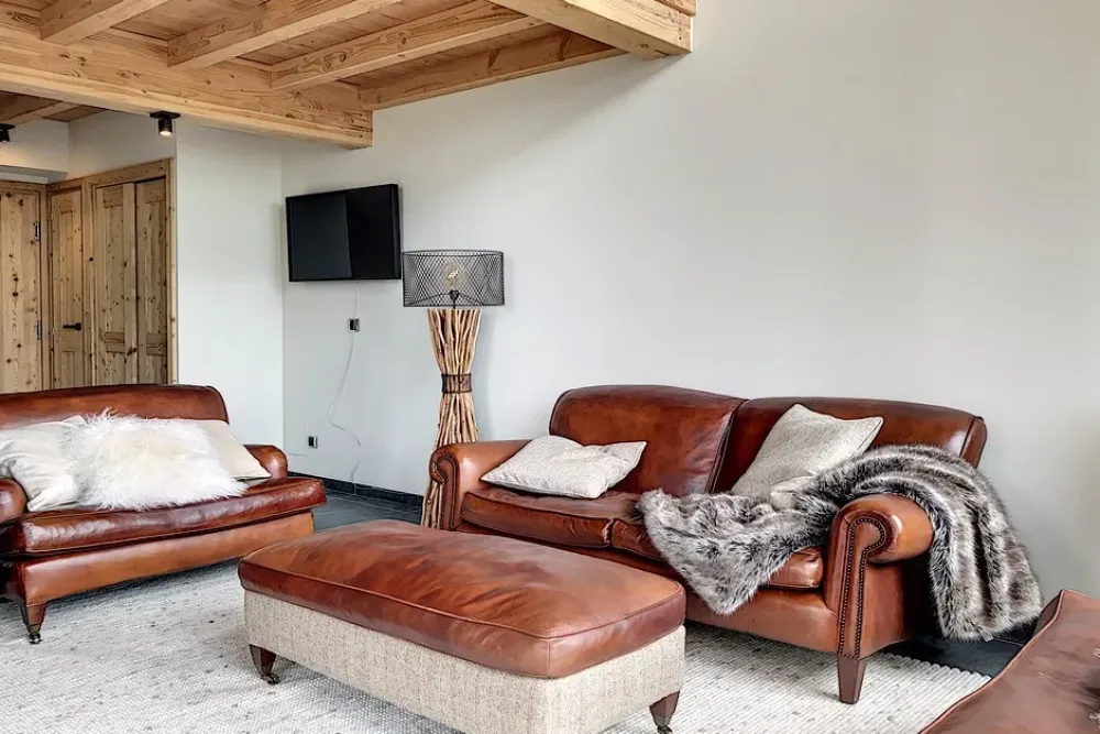 Chalet carcosa