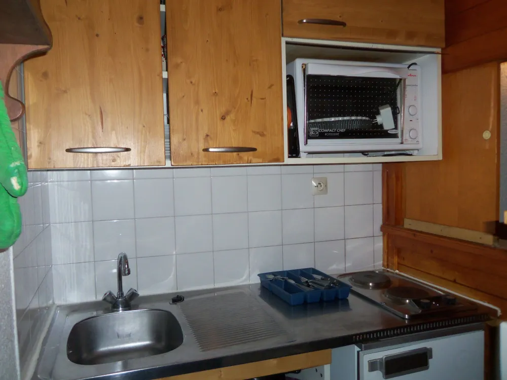 The kitchen and its equipment
