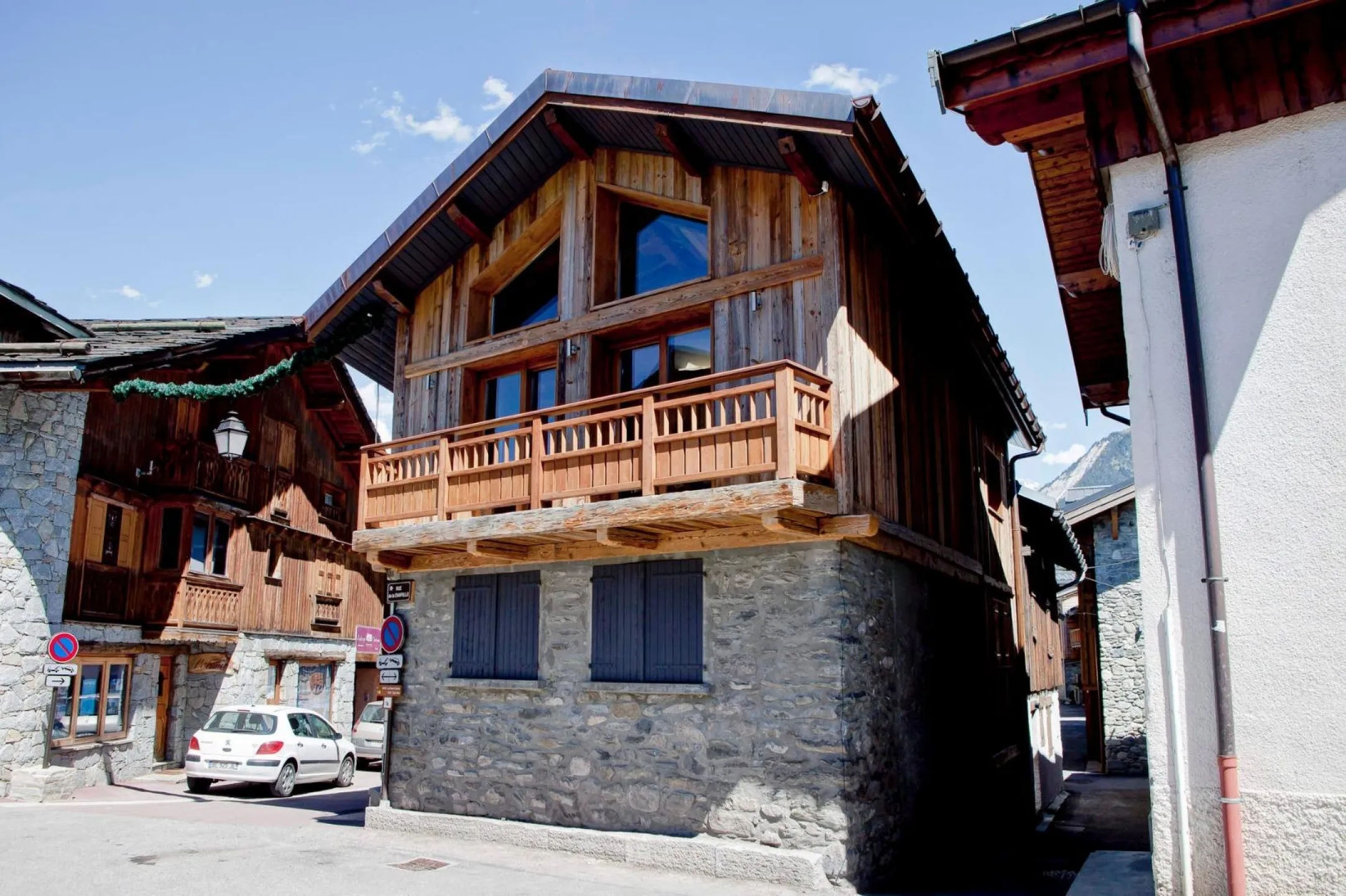 Chalet rénové au coeur du village