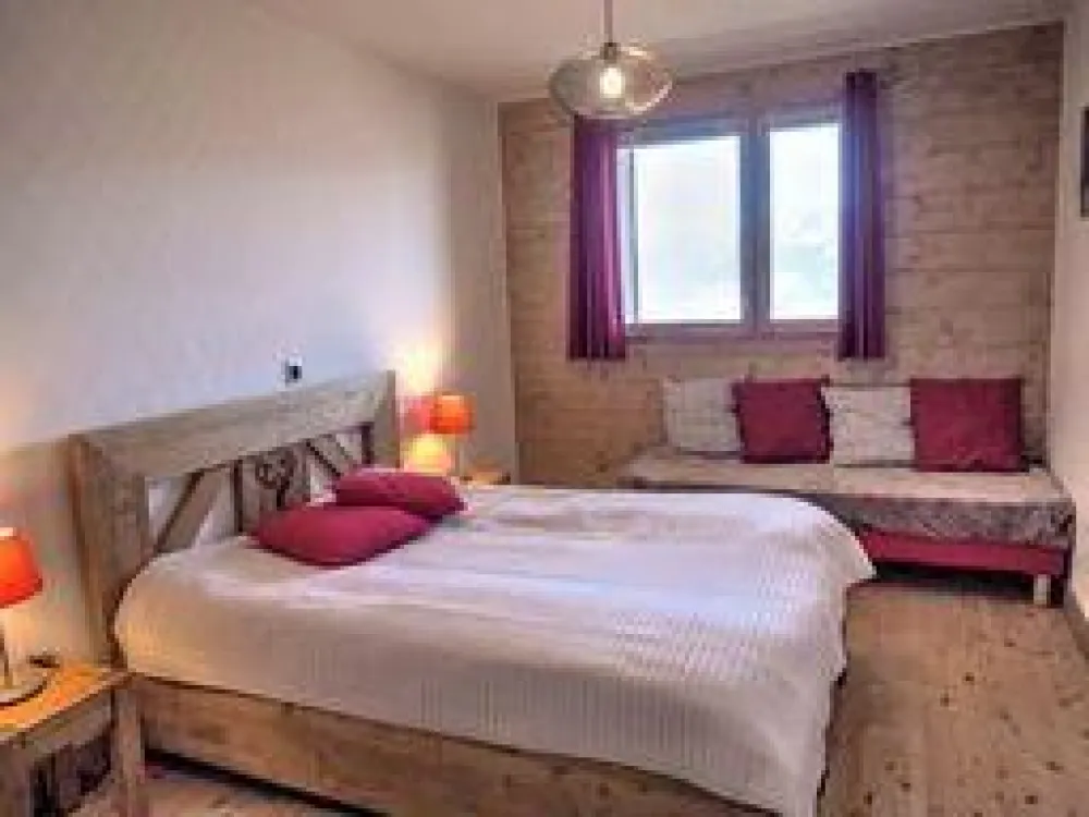 Chambre double plus lit simple