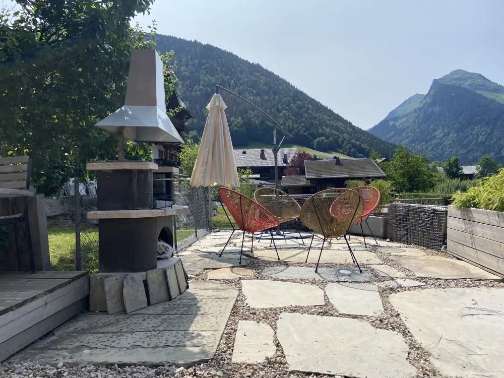terrasse plein Sud avec barbecue