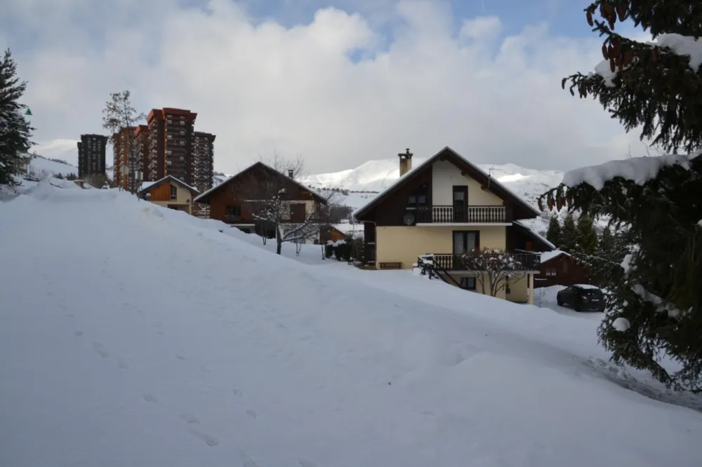 Le génépy 12pers, 4 chambres, terrain privé 1600 m² confort ***