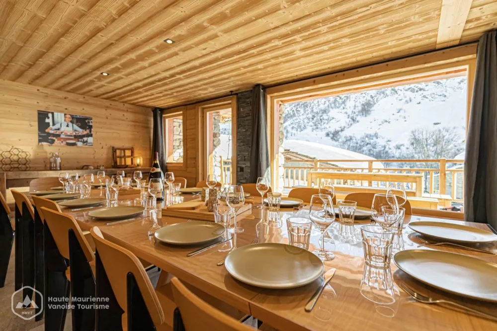 Table pour 15 convives