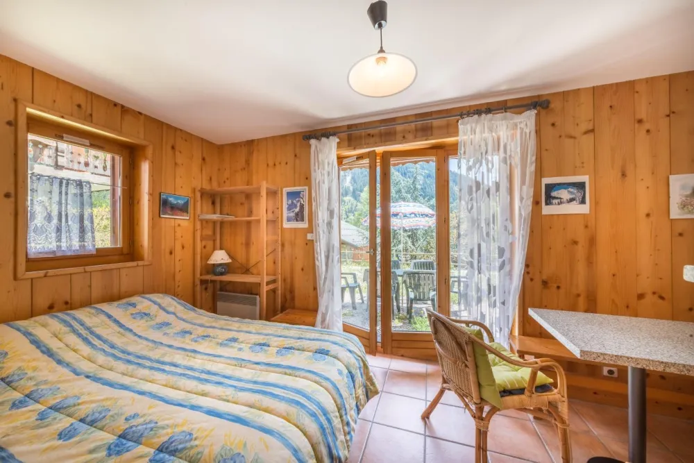 Chalet  eterlou 6 pers. rez de jardin champagny en vanoise