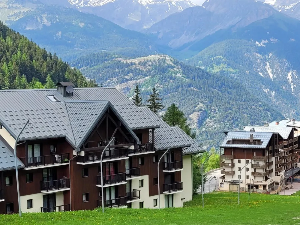 vue du chalet en été
