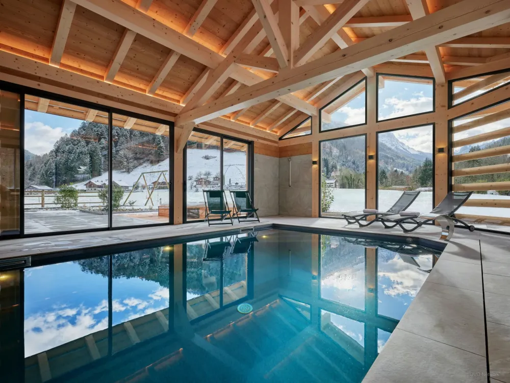 Piscine intérieure