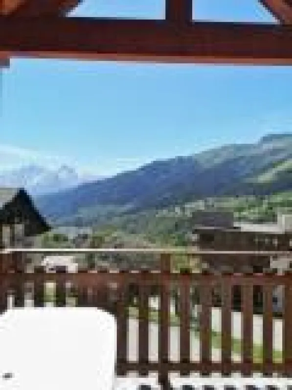 Aux pieds des pistes - 2 pièces cabine 6 personnes - parking  couvert - ref dbl53