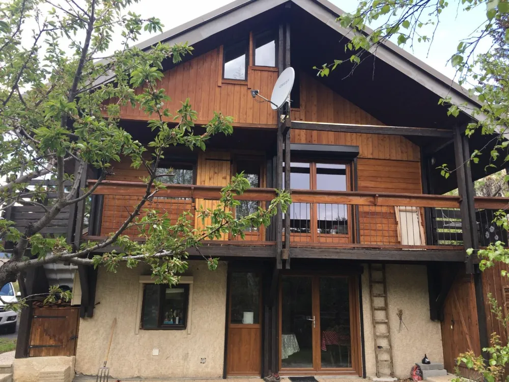 Chalet l'eterlou - le chambacou serre chevallier 1500 le monêtier les bains