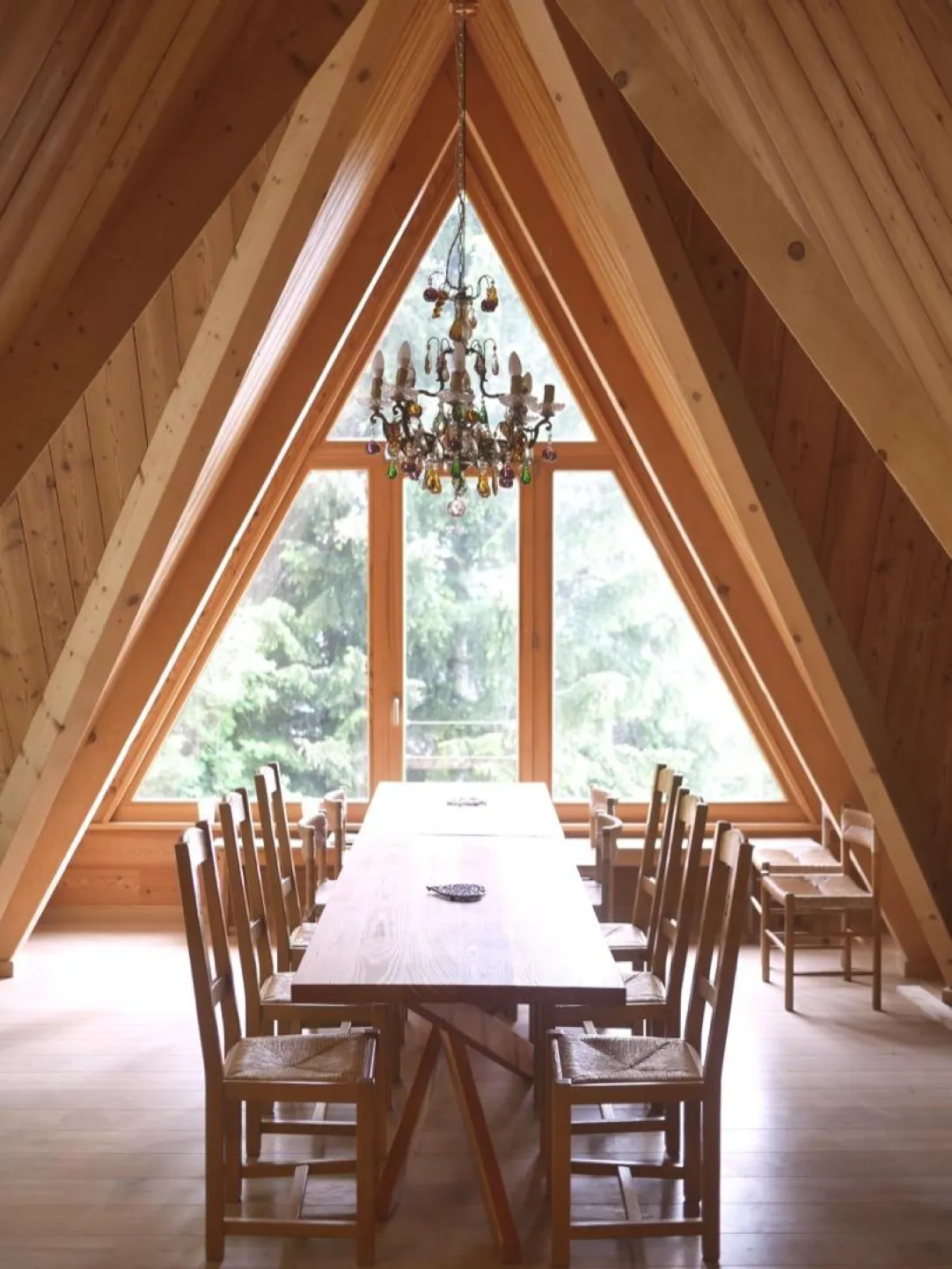 Chalet pointu de l'ours, grand chalet sur les pistes ax arcs, 7 chambres et sauna