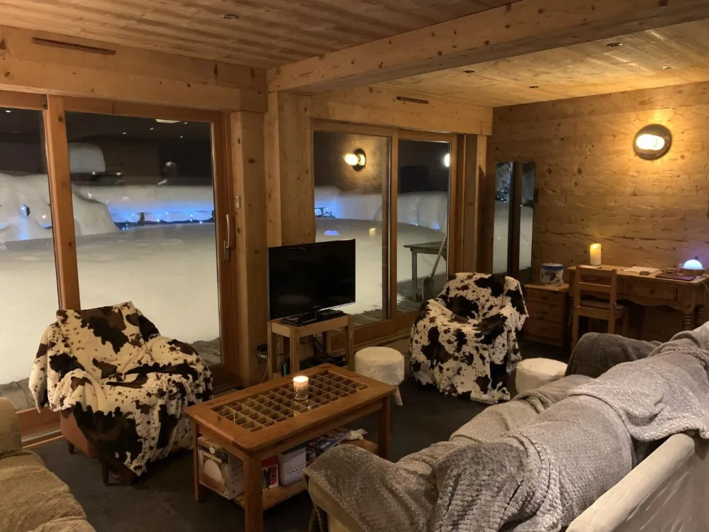 Salon donnant sur la terrasse de 90 m2